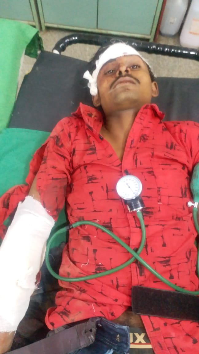 सड़क हादसे में ग्रामीण युवक घायल सड़क हादसे में ग्रामीण युवक घायल