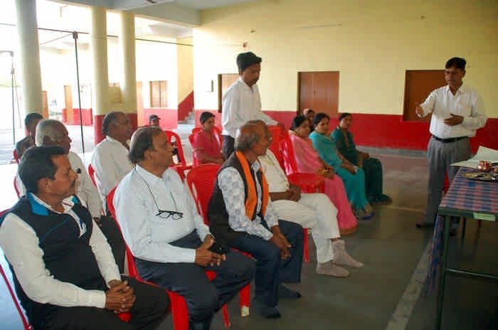 भवन निर्माण व सुधार कार्यक्रमों पर चर्चा हुई भवन निर्माण व सुधार कार्यक्रमों पर चर्चा हुई