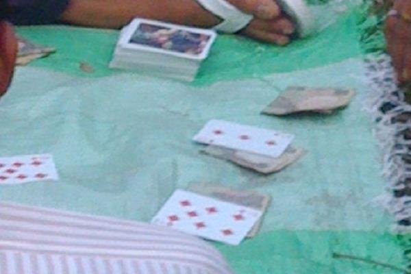 रैसलपुर से 9 जुआरी गिरफ्तार, 23 हजार से अधिक जब्त 1 04 2