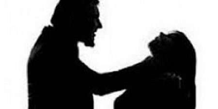 हत्याकांड का खुलासा: पत्नी की बीमारी से परेशान था पति, तो कर दी गला रेतकर हत्या हत्याकांड का खुलासा: पत्नी की बीमारी से परेशान था पति, तो कर दी गला रेतकर हत्या