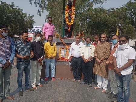 नगर कांग्रेस ने किया सरदार पटेल व इंदिरा को याद 1 Cingress