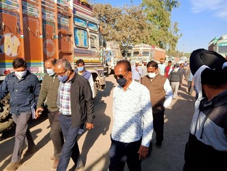 दो वर्ष नहीं शिफ्ट होगा मालगोदाम, आय बढ़ाने मांगा सहयोग दो वर्ष नहीं शिफ्ट होगा मालगोदाम, आय बढ़ाने मांगा सहयोग