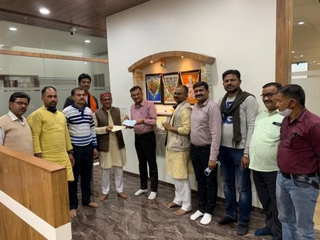 श्रीराम मंदिर के लिए साढ़े पांच लाख के चेक मिले 1 Pipriya