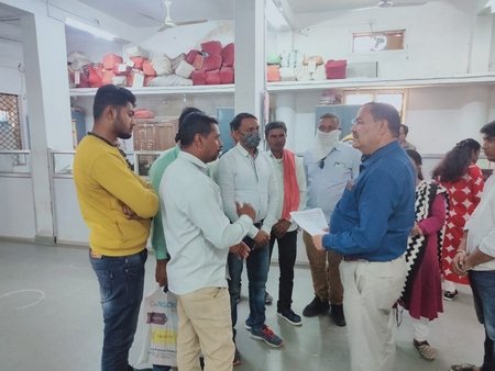 किसानों की समस्या को लेकर एसडीएम को दिया ज्ञापन 1 11 it 5