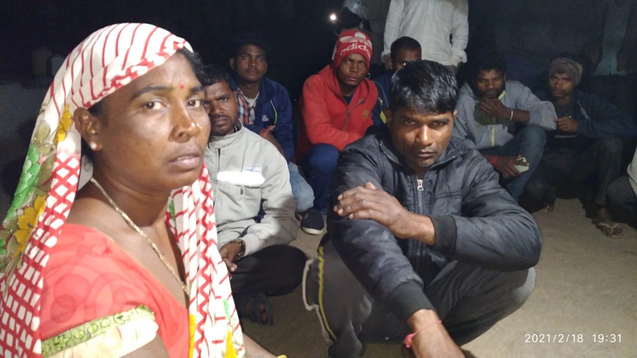 ग्राम खटामा के पास चिखली के जंगल में आदिवासी परिवार से मारपीट 1 19 it 1