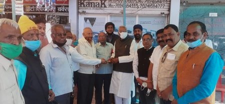 श्रीराम काज के लिए 50 हजार की निधि विधायक को सौंपी 1 MLA