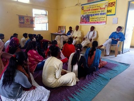 जनजाति प्रबुद्धजन संवाद बैठक में शिक्षा का स्तर बढ़ाने चर्चा 1 5 it 1