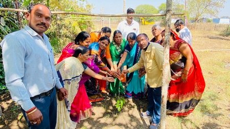 सीएम के जन्मदिन पर पुरानी इटारसी मंडल ने रोपे पौधे 1 OLD ITARSI