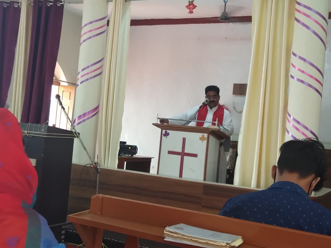 कोरोना महामारी के लिए प्रार्थना के साथ मना ईस्टर पर्व 1 Church Hbd