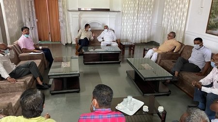 गांवों में 12 घंटे बिजली देने की बैठक में रखी मांग 1 meeting 2