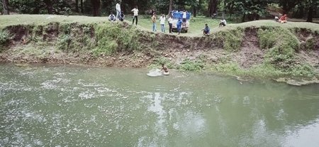 मछली पालन के उद्देश्य से वन सुरक्षा समिति ने डाले बीज 1 IMG 20210824 WA0026