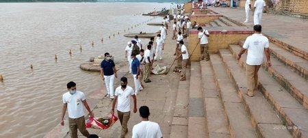 सीआईएसएफ द्वारा की गई सेठानी घाट की सफाई 1 8 it 4