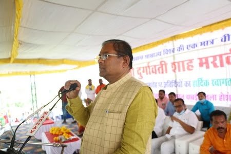 विस्थापन पर अब आदिवासियों को मिलेंगे 20 लाख और नौकरी 3 Faggan Singh 1