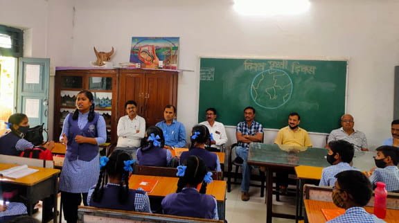 रेलवे सीनियर सैकंड्री स्कूल, में मनाया विश्व पृथ्वी दिवस 1 RSS1