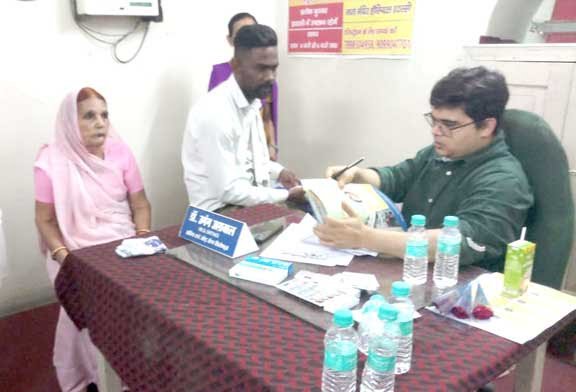 श्री गुरुनानक डिस्पेंसरी में लगा नि:शुल्क चिकित्सा शिविर 1 HELTH CAMP 2