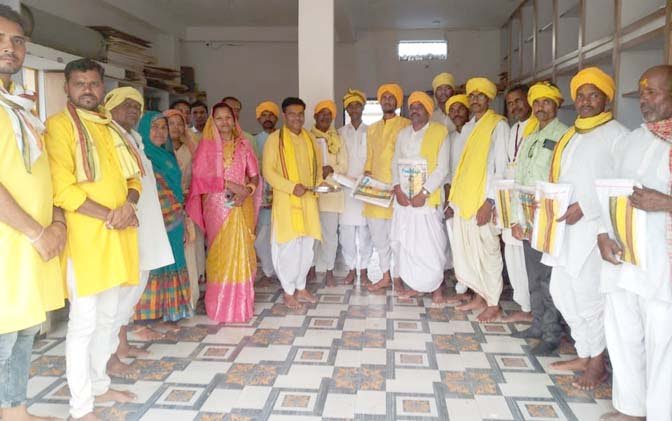 सामूहिक विवाह संपन्न कराने भूमकाओं का सम्मान किया 1 ASSTS