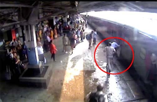 Watch Video : आरपीएफ आरक्षक बना रेल यात्रियों के लिए देवदूत