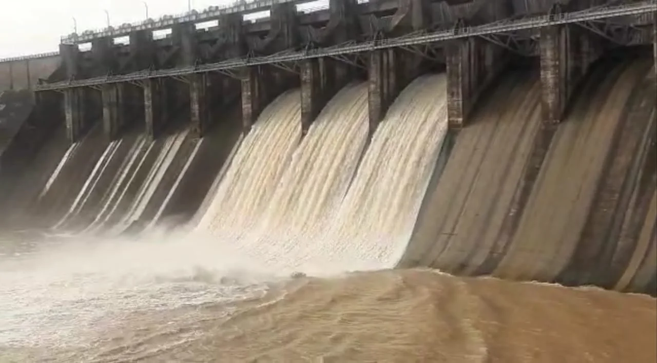 54th operation in Tawa Dam, 3 gates opened up to 3 feet