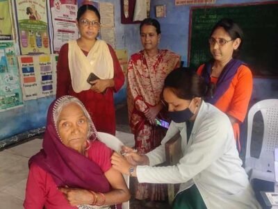 सभापित वैक्सीन का बूस्टर डोज लगवाने कर रहे प्रेरित 2 and