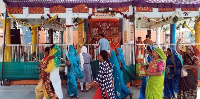 श्रीश्री बूढ़ी माता मंदिर में श्री शतचंडी महायज्ञ प्रारंभ, मंदिर के पीछे लगा मेला 1 6a5e40a9 shatchandi mahayagya 1