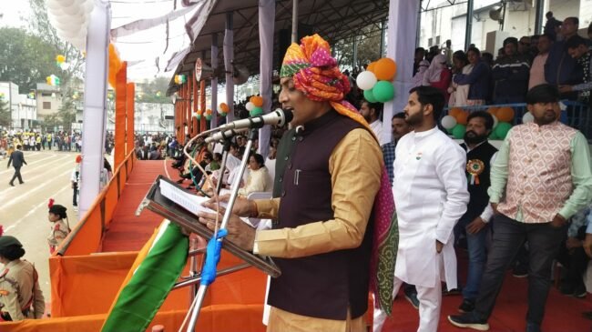 लोकतंत्र के पर्व पर लगातार छह घंटे चले रंगारंग कार्यक्रम 1 a98a8413 pankaj 1