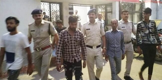 जिले में वर्षों बाद गांजा जब्ती की सबसे बड़ी कार्रवाई, 4 लाख 20 हजार का 42 किलो गांजा जब्त 2 55 1