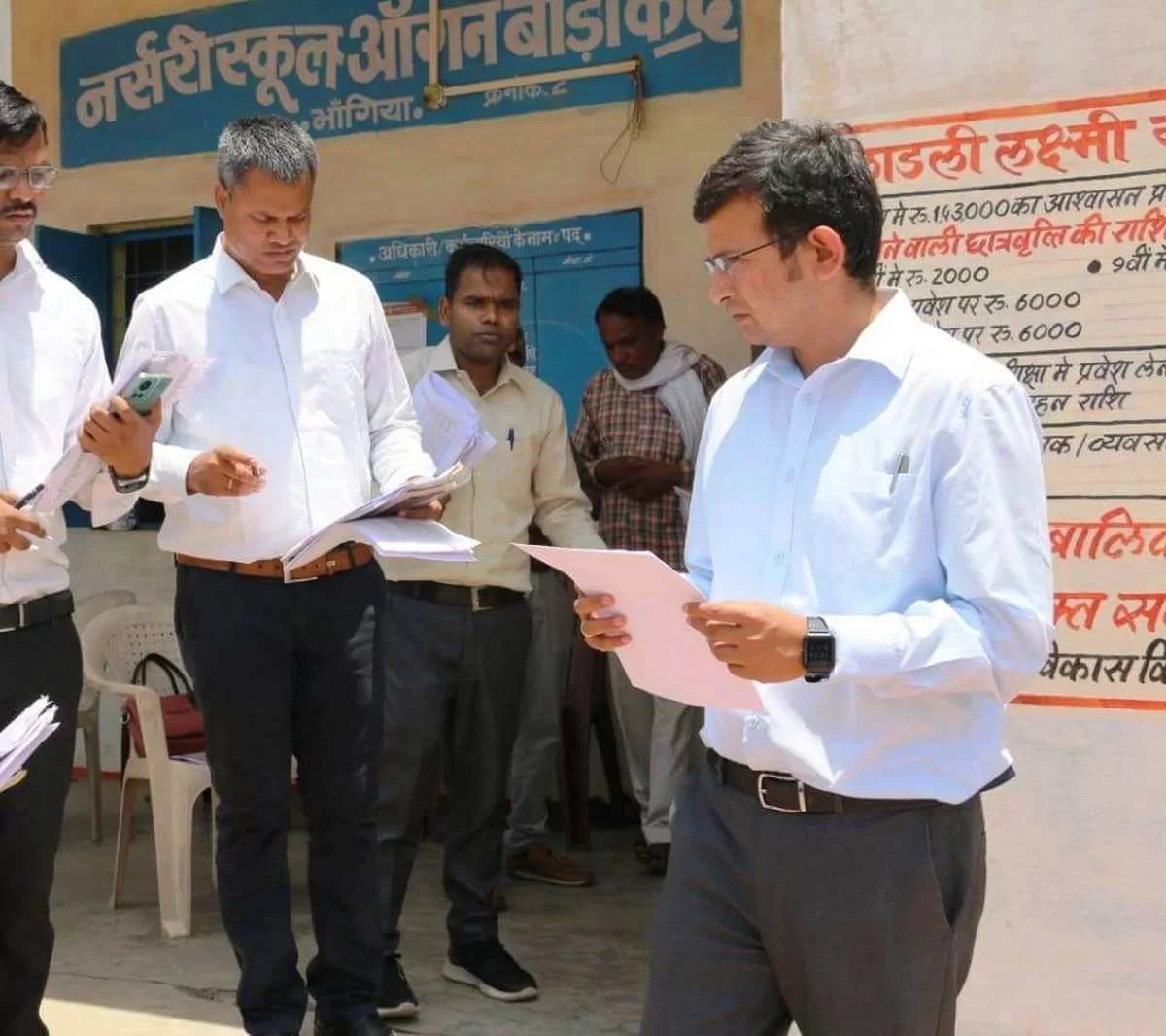 लापरवाह प्रभारी सीडीपीओ को नोटिस, दो आंगनवाड़ी कार्यकर्ताओं की सेवा समाप्ति के निर्देश लापरवाह प्रभारी सीडीपीओ को नोटिस, दो आंगनवाड़ी कार्यकर्ताओं की सेवा समाप्ति के निर्देश