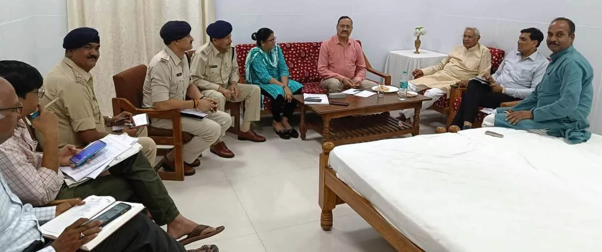 मार्केट की यातायात व्यवस्था ठीक करने व अतिक्रमण हटाने दिए विधायक ने निर्देश मार्केट की यातायात व्यवस्था ठीक करने व अतिक्रमण हटाने दिए विधायक ने निर्देश
