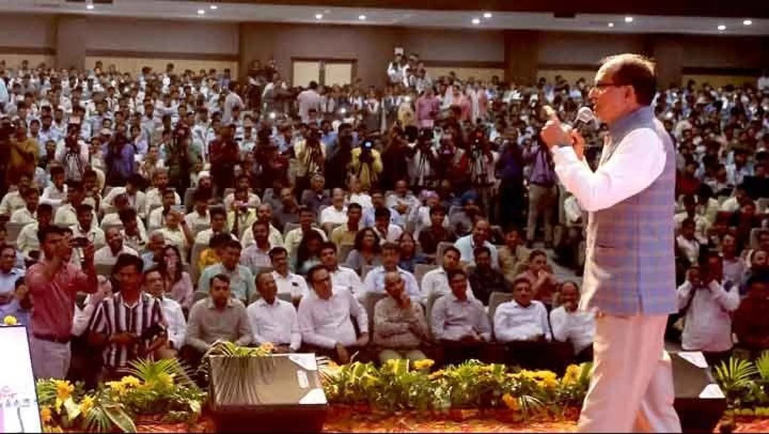 अब संविदा कर्मचारियों के लिए प्रतिवर्ष अनुबंध की प्रक्रिया समाप्त अब संविदा कर्मचारियों के लिए प्रतिवर्ष अनुबंध की प्रक्रिया समाप्त