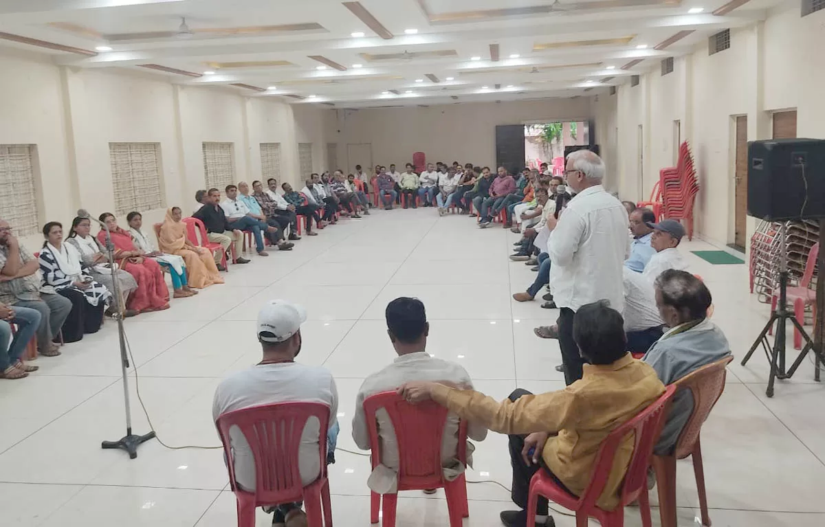 नगर कांग्रेस की मण्डलम स्तरीय बैठक में विस चुनाव की तैयारियों पर मंथन नगर कांग्रेस की मण्डलम स्तरीय बैठक में विस चुनाव की तैयारियों पर मंथन