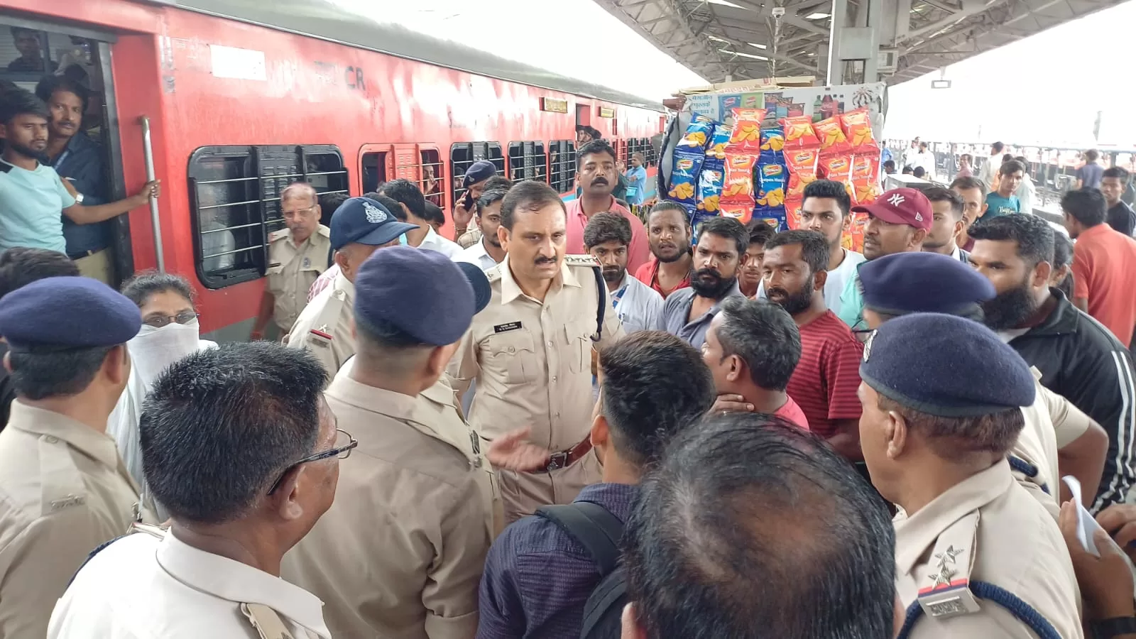 पुलिस कंट्रोल को झूठा कॉल करना पड़ा महंगा, जेल की हवा खानी पड़ी पुलिस कंट्रोल को झूठा कॉल करना पड़ा महंगा, जेल की हवा खानी पड़ी