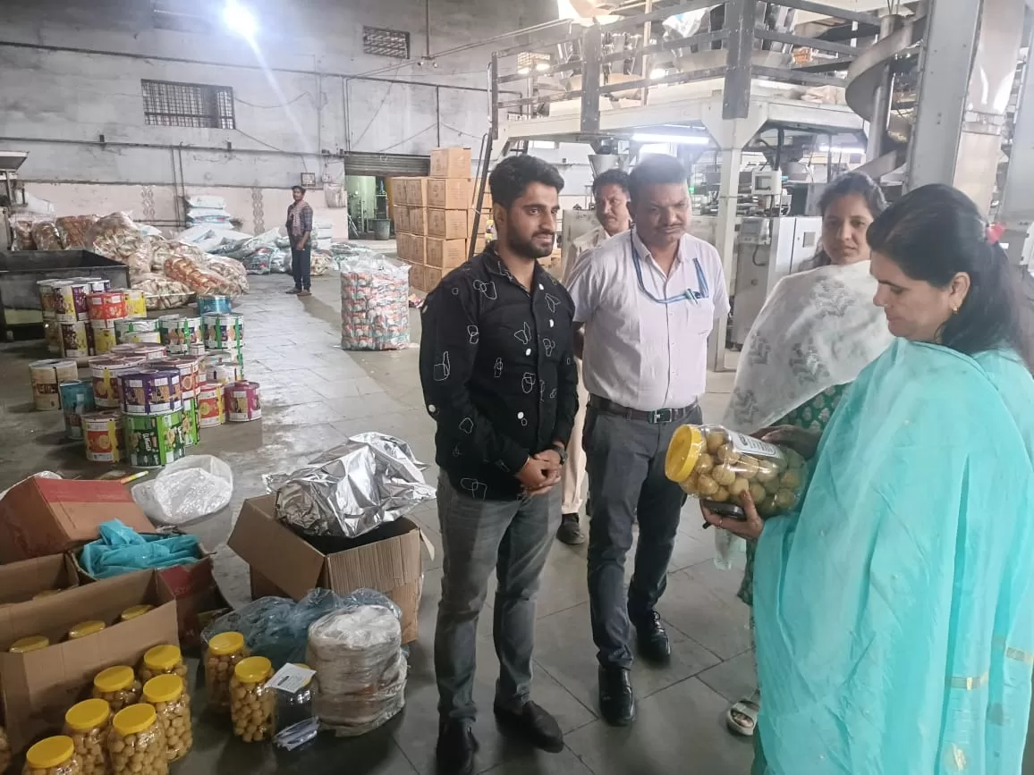 इटारसी ने किया खाद्य प्रतिष्ठानों का सघन निरीक्षण 2 jpg