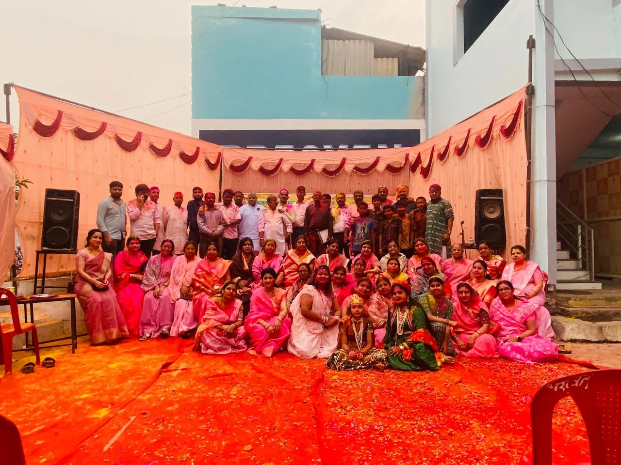 रंगपंचमी पर होली मिलन समारोह में हुए रंगारंग कार्यक्रम, एकदूसरे को शुभकामनाएं दीं 1 Kanya kubj jpg