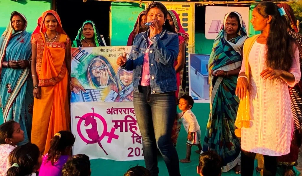 संकल्प महिला और किशोरियों का बनेगा इस बार मतदान का रिकार्ड 1 Sarika 2 jpg