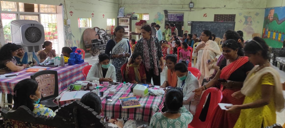 Health checkup of girls in Muskaan Girls Home, awards also received