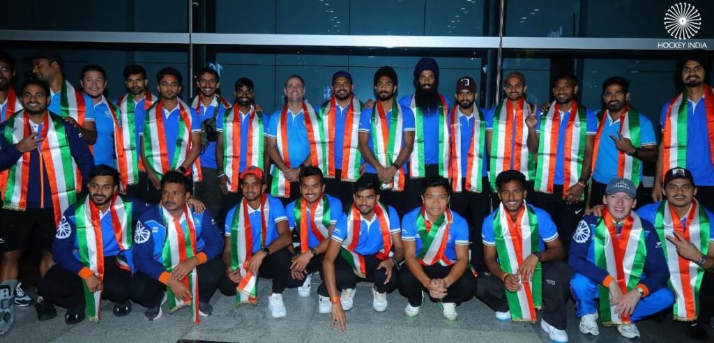 Indian men's hockey team reached home after winning the Asian Champions Trophy, received a grand welcome