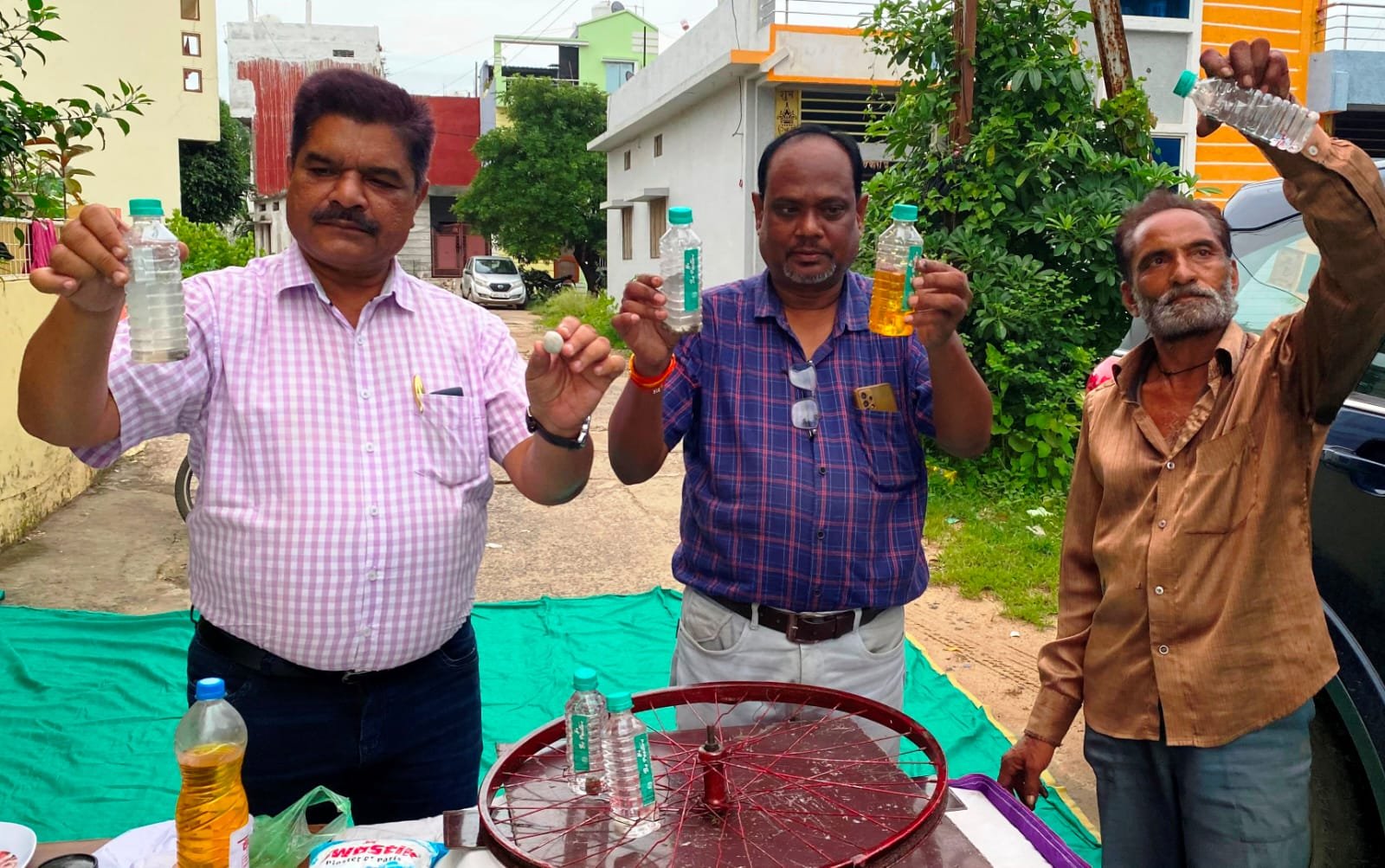 Rajesh Parashar experimented and showed why clay Ganesha should be adopted.