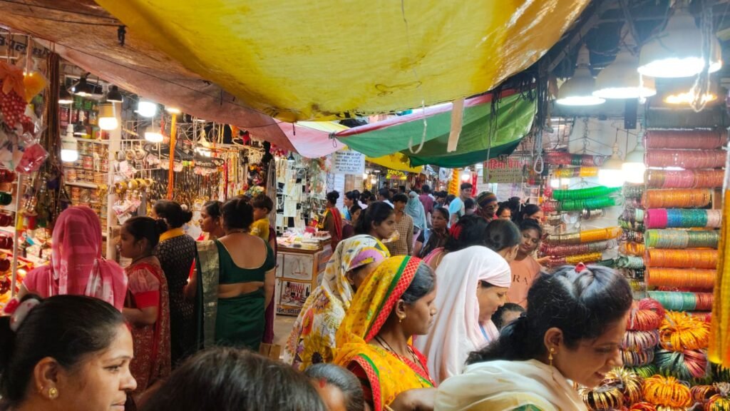 Markets are busy for Karva Chauth, women shop extensively