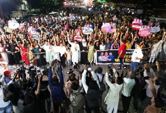 MP: Congress takes out candle march in Bhopal, Jitu Patwari also participates