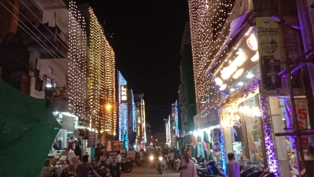 Dhanteras returns to dull festive market, business worth crores of rupees done