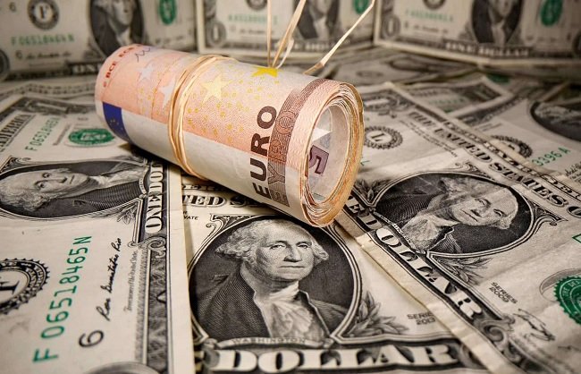 Country's foreign exchange reserves crossed 700 billion dollars for the first time