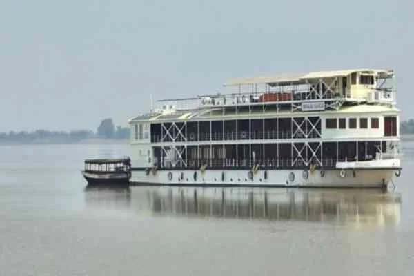 'Ganga Vilas' cruise will take 30 tourists from the world on the longest journey from Kolkata.