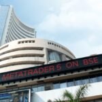 Amid fluctuations in early trading, stock market rose, Sensex and Nifty rose.