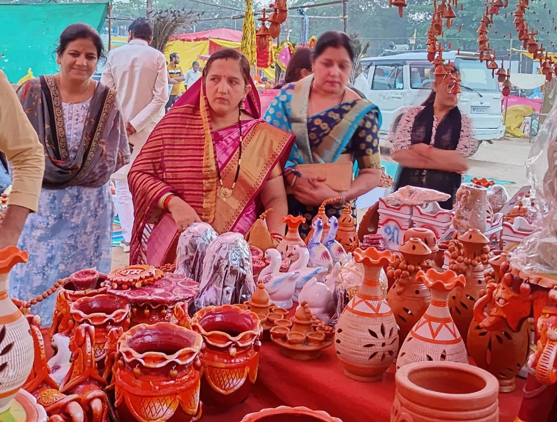 Inauguration of festive market, Mayor's initiative to promote local for vocal