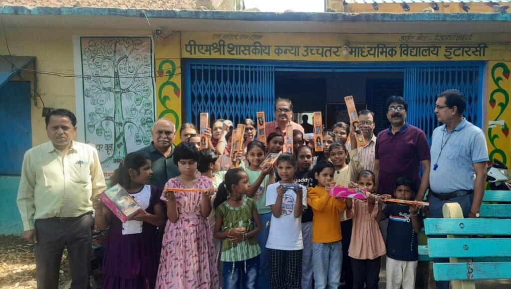 Non-government principal distributed sweets and crackers to government school children