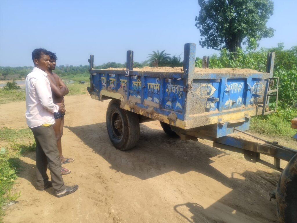 Tractor-trolley seized while illegally transporting sand from Sukhtawa river