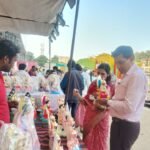 Municipal Chairman did Diwali shopping with his wife