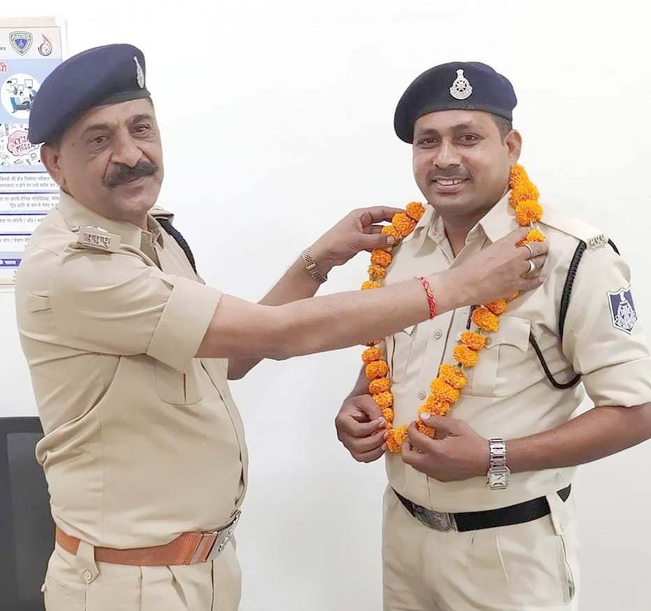 Bhagwat honored for saving businessman from cyber criminals