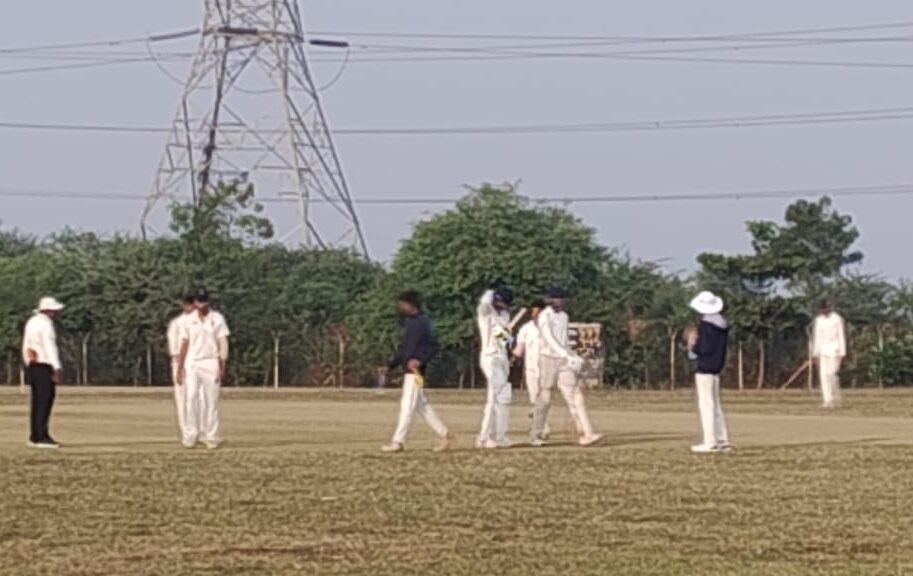 Betul scored 323 runs in the first innings in the third match of Under-18 Inter District Competition.