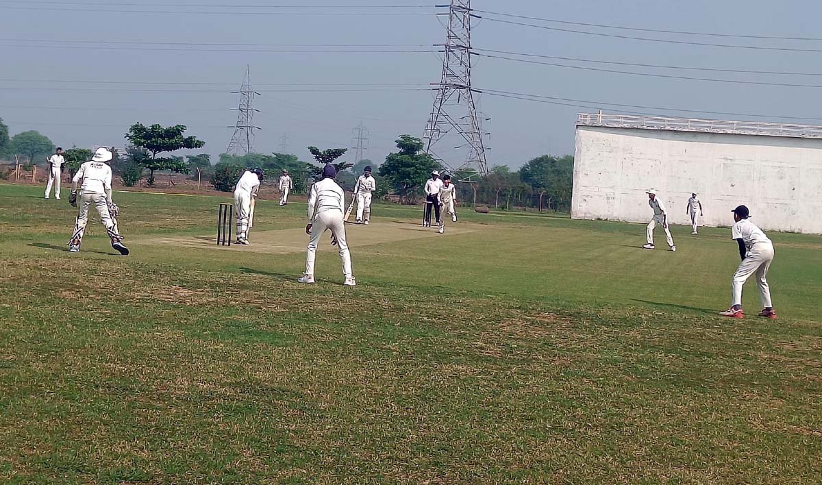 Narmadapuram defeated Harda on the basis of lead of 113 runs.